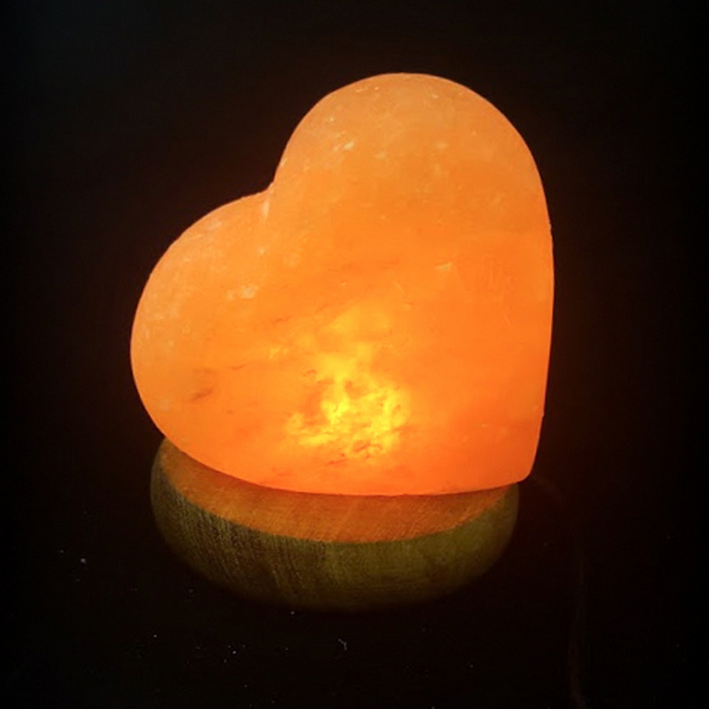 Foto principale Lampada di Sale Himalayano USB Rosa scolpita a forma di Cuore 600 g con luce Led RGB e base in legno