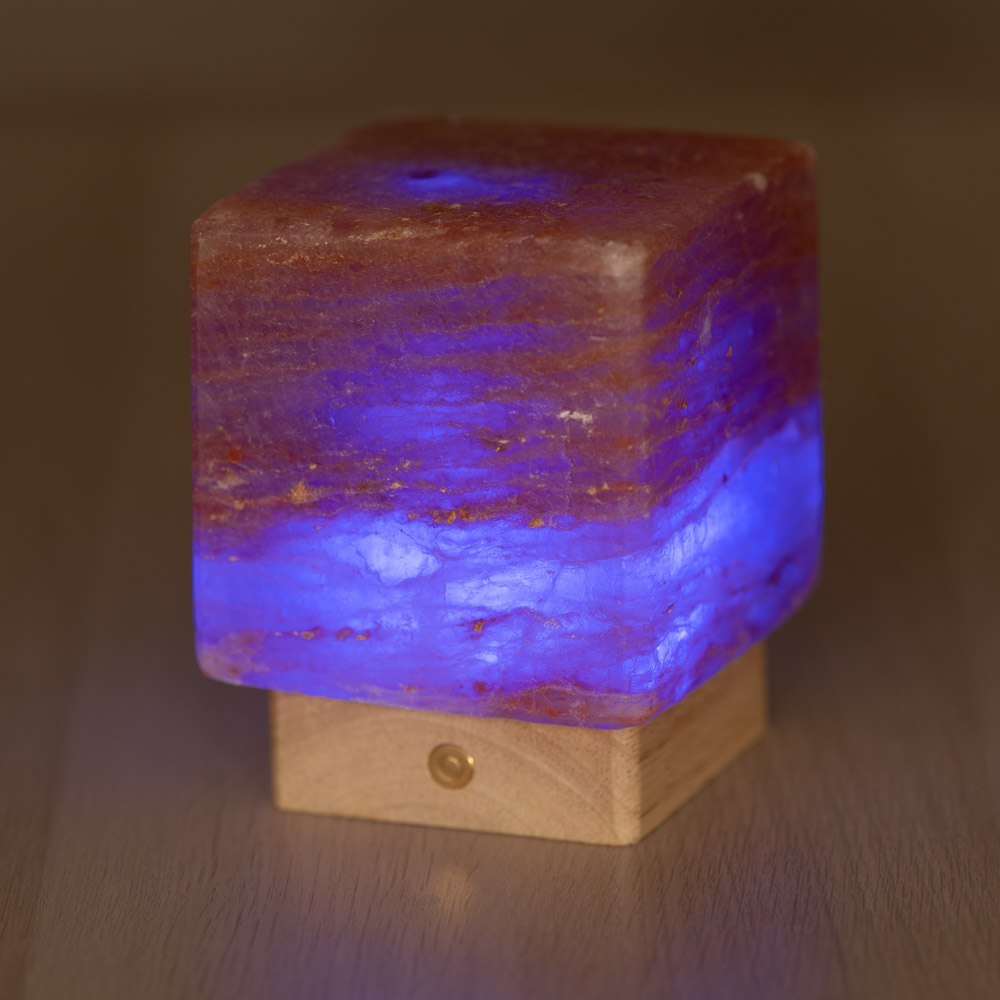 Lampada di Sale Himalayano Libera a batteria Rosa scolpita a forma di Cubo 2kg con luce Led RGB e base quadrata - Foto 2