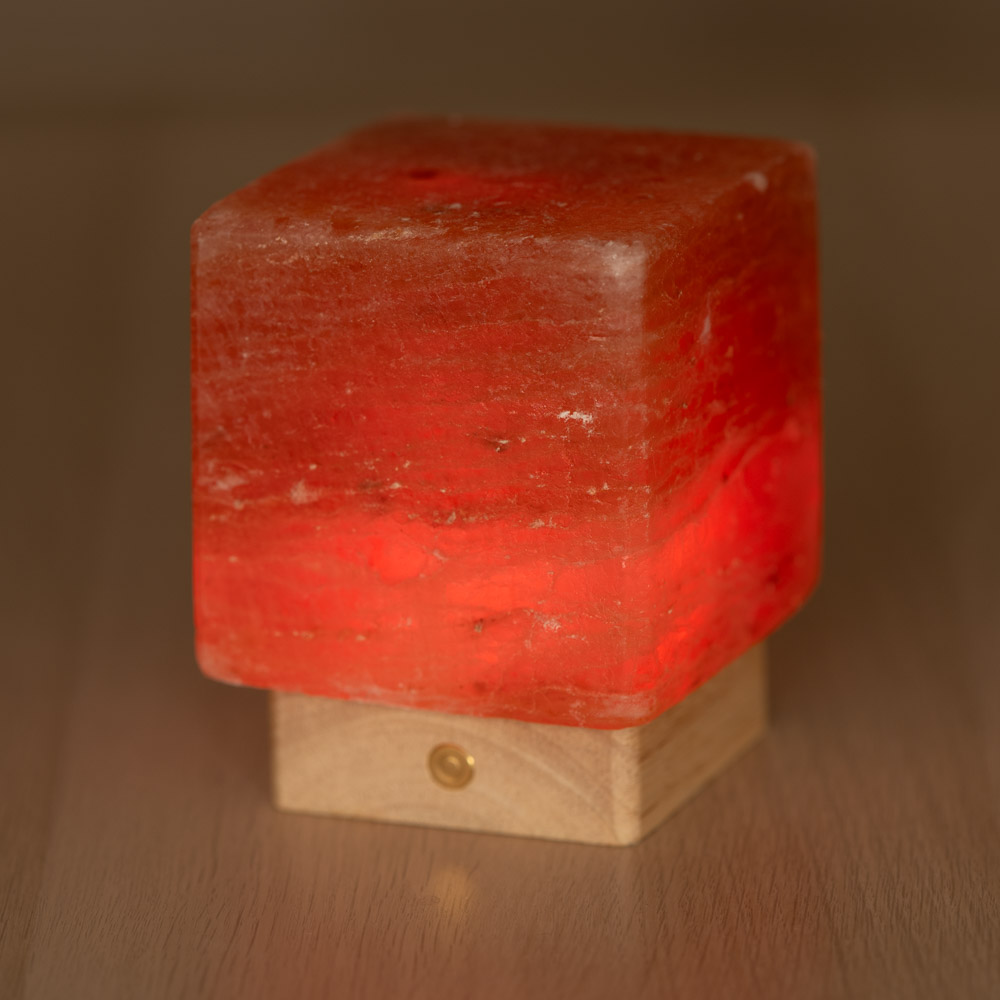Lampada di Sale Himalayano Libera a batteria Rosa scolpita a forma di Cubo 2kg con luce Led RGB e base quadrata - Foto 3